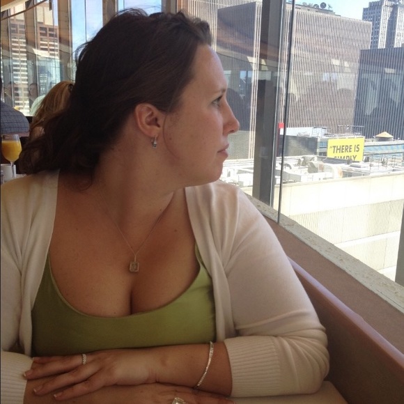 Plus Size Princess Shop- Dresses, Shoes, Handbags - Picture 3 of 4